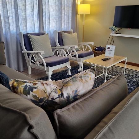 Summerville Place Addo Bagian luar foto